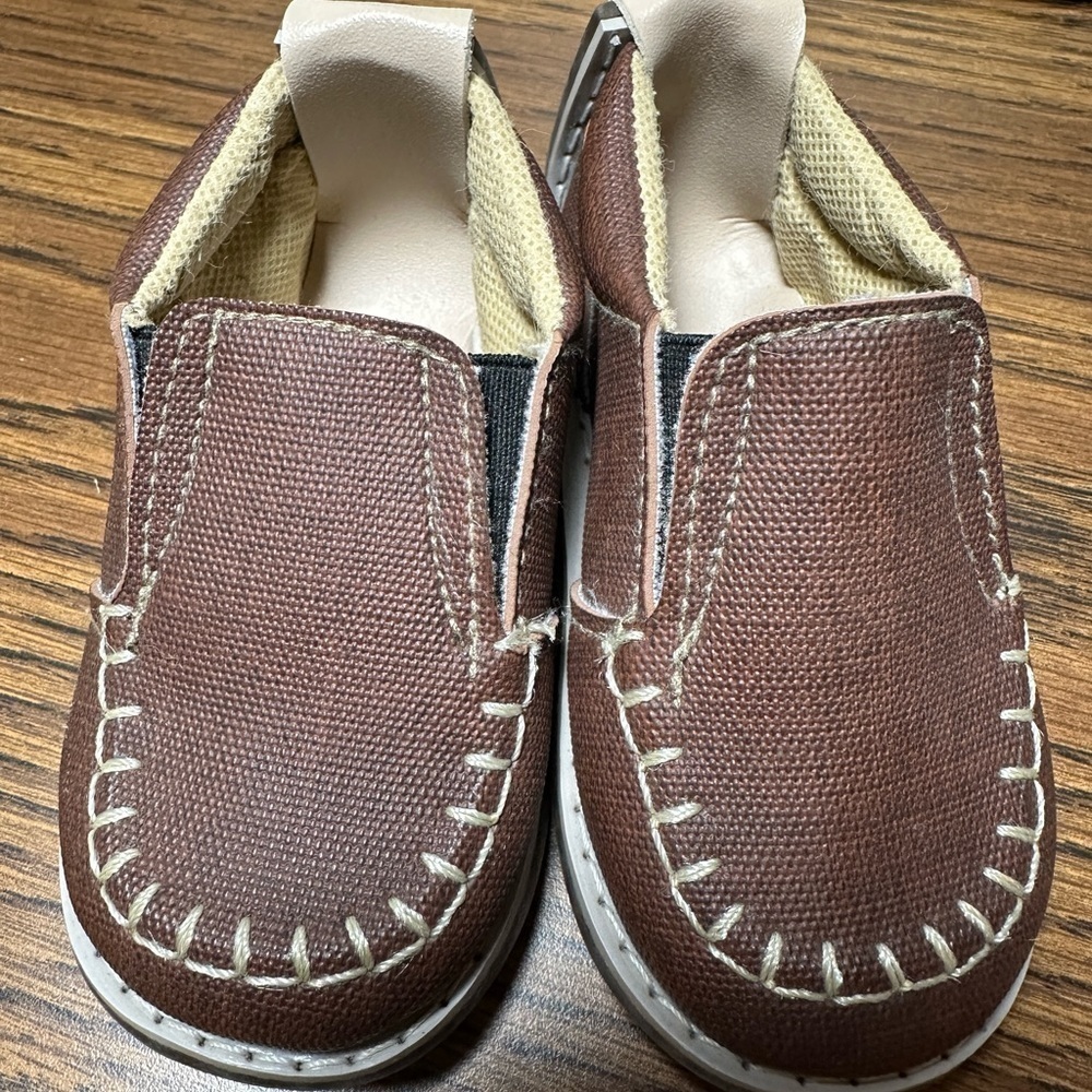 Brown Faux Leather Baby Shoes Size 3.5‎ US 19 Euro